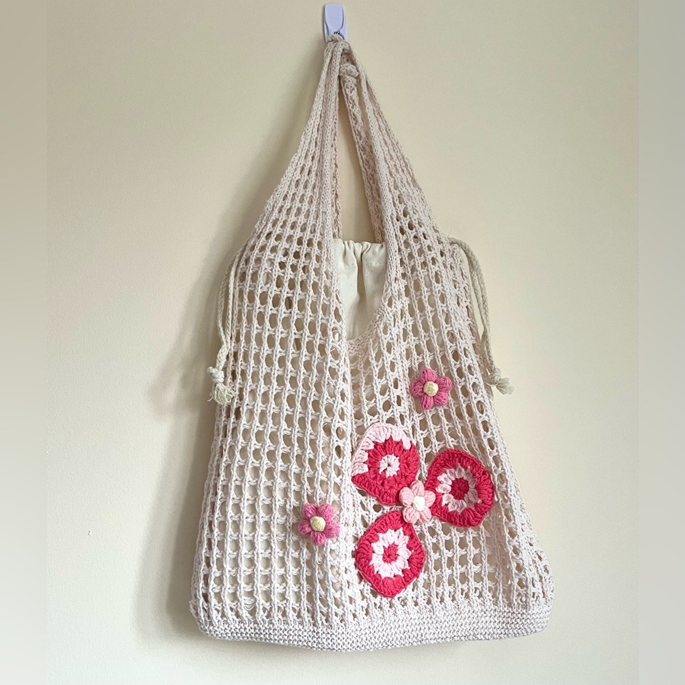 Crochet Tote Bag - Cream and Red